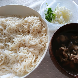 茄子と豚肉のつけそうめん